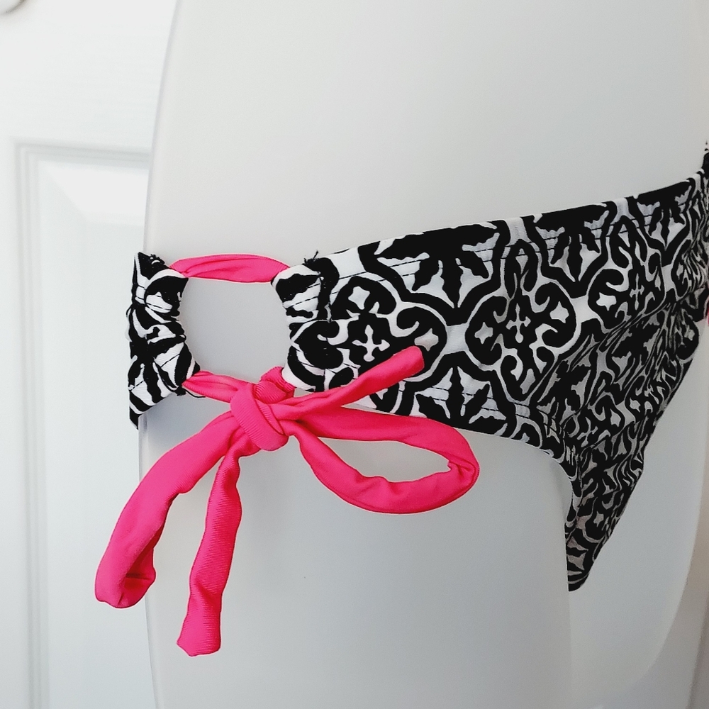 Next Bikini bottoms medallion print hipster 🤍MEDIUM